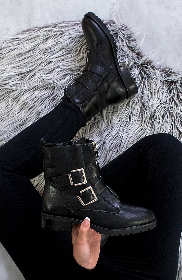 Stiefeletten mit Reißverschluss und Schnallen, Shoparchiv