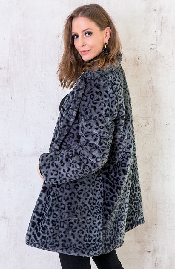 Faux Fur Jas Panterprint Grijs – shoparchief, foto 3