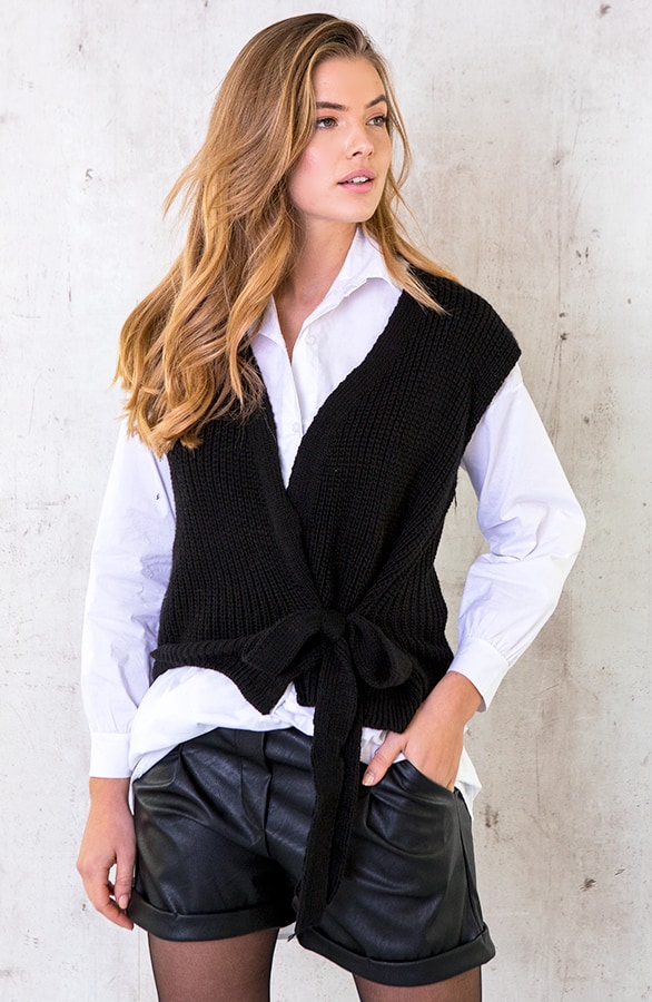 Spencer Strik Vest Zwart – shoparchief