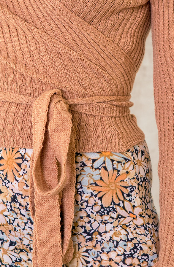 Wikkel Vest Gebreid Camel – shoparchief, foto 5