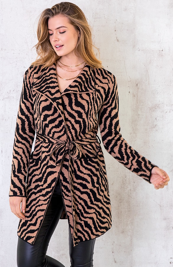Zebra Vest Lang Camel Zwart – shoparchief