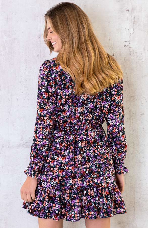 Zijden Laagjes Bloemen Jurk lila – shoparchief, foto 6