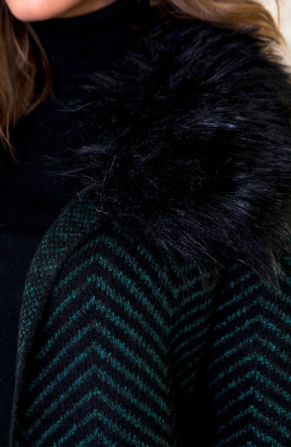 Faux Fur Zigzag Vest Smaragd Zwart – shoparchief, foto 4