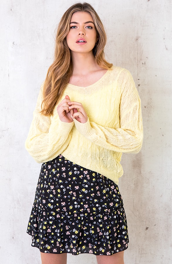 Kabeltrui Met V-hals Soft Yellow – shoparchief