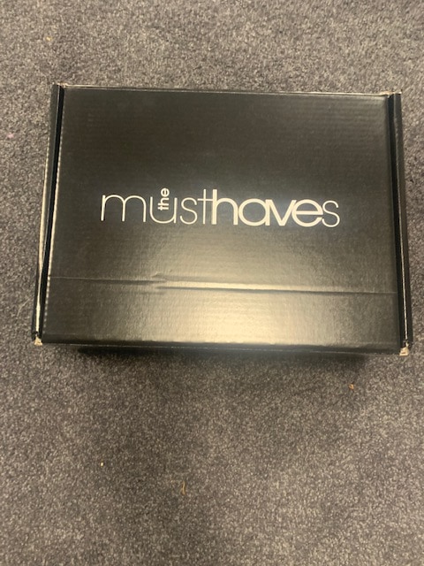 Verpakkingsdoos zwart TheMusthaves logo – shoparchief