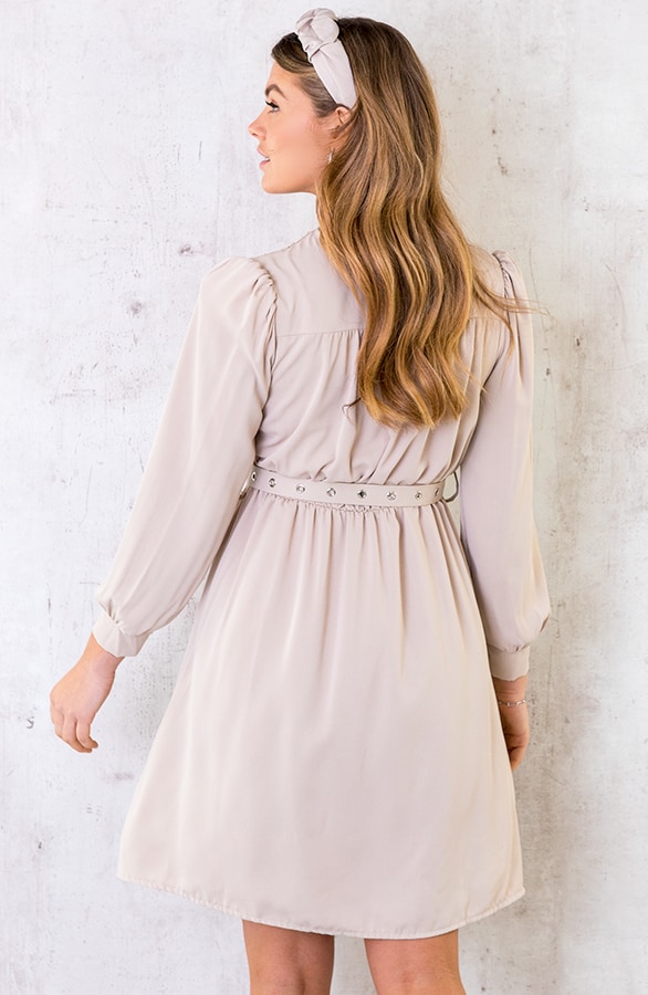Jurk Met Ceintuur Beige – shoparchief, foto 4