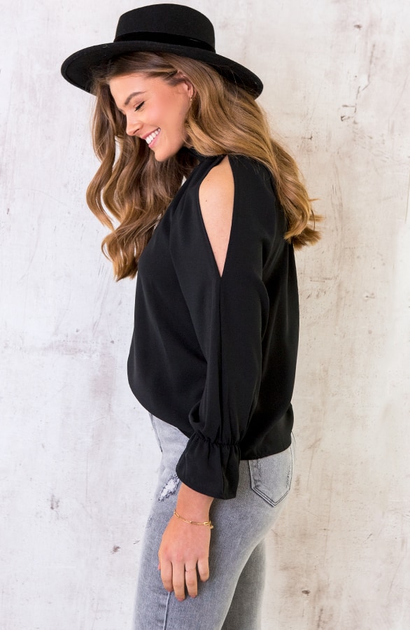 Cold Shoulder Blouse Zwart – shoparchief, foto 2