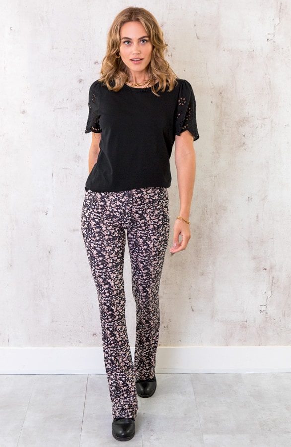 Embroidery Detail Top Zwart – shoparchief, foto 4