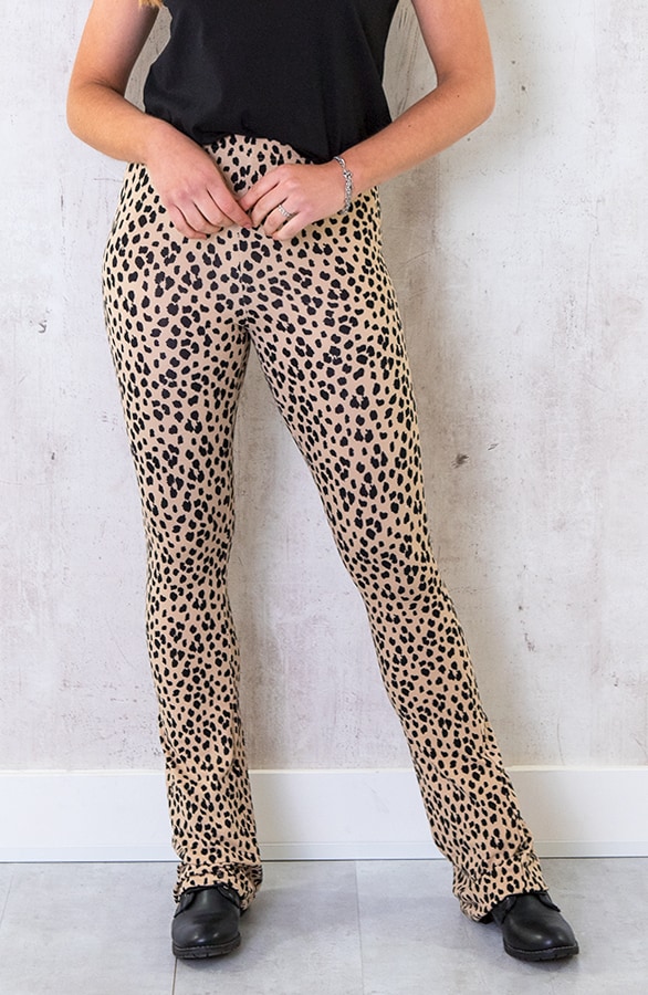 Flared Broek Panterprint Camel – shoparchief