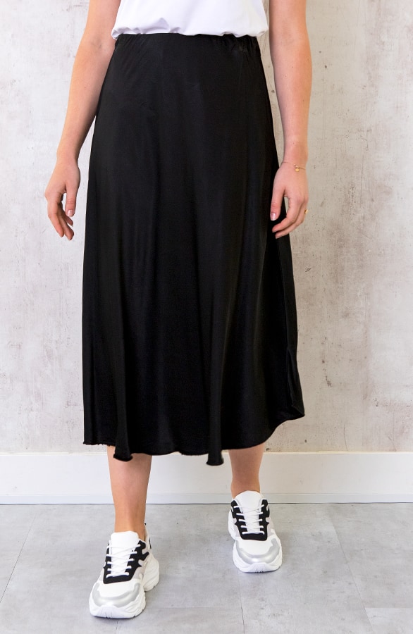 Midi Satijnen Rok Zwart – shoparchief