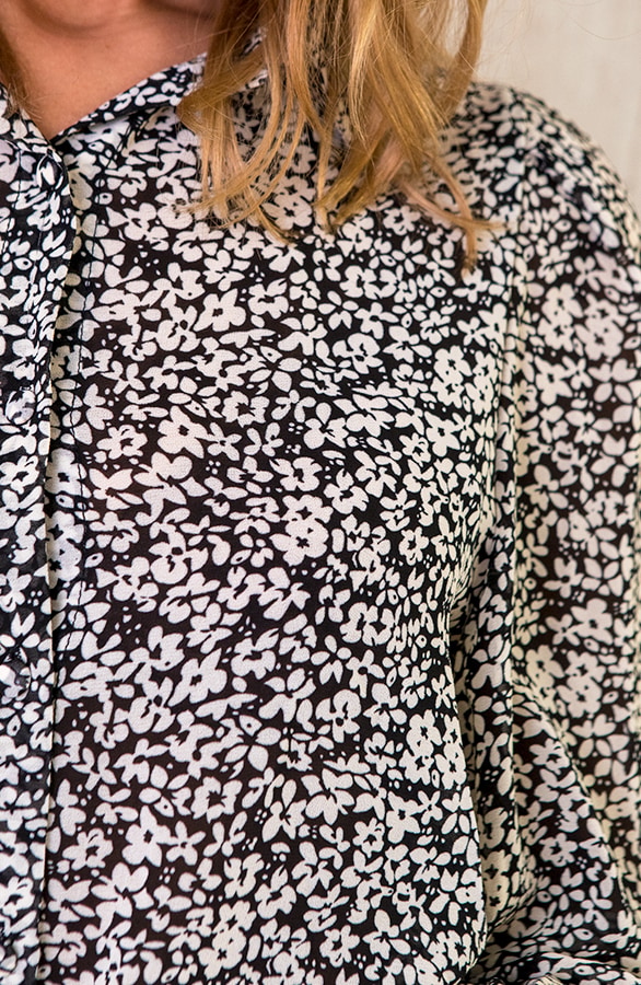 Bloemenprint Blouse Zwart – shoparchief, foto 6