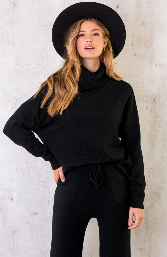 Chloe Soft Col Zwart – shoparchief