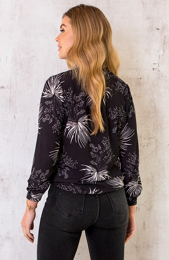Col Blouse Leaves Zwart – shoparchief, foto 4