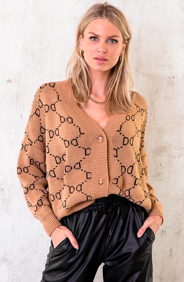 Knopen Vest Monogram Camel – shoparchief