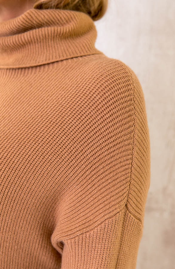 Lange Gebreide Col Jurk Camel – shoparchief, foto 4