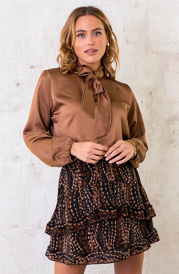 Satijnen Strik Blouse Cognac – shoparchief