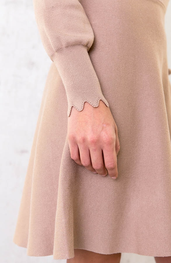 Wavy A-lijn Jurk Taupe – shoparchief, foto 5
