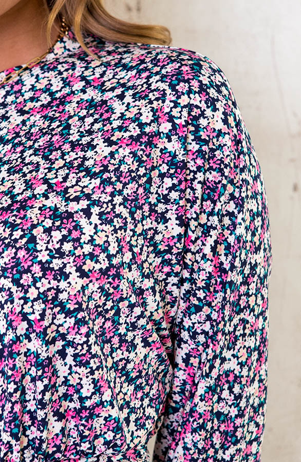 Bloemen Plooien Jurk Marine Fuchsia – shoparchief, foto 4