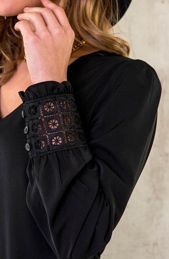 V-hals Blouse Deluxe Zwart – shoparchief, foto 5