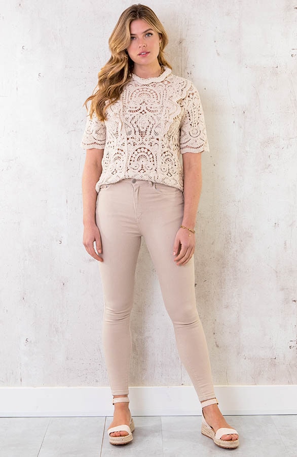Crochet Ruffle Top Beige – shoparchief, foto 6