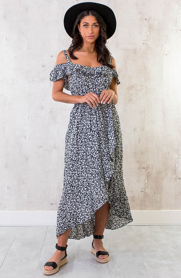 Off Shoulder Maxi Jurk Bloemen Zwart Wit – shoparchief