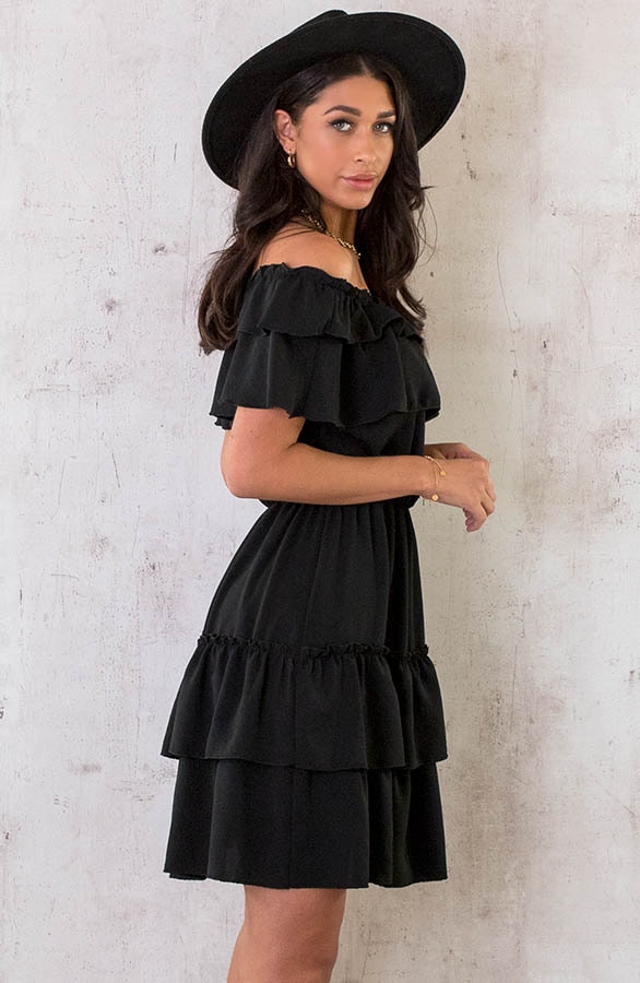 Off Shoulder Laagjes Jurk Zwart – shoparchief, foto 2