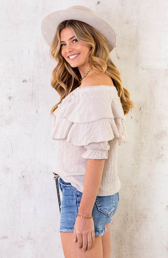 Off Shoulder Ruffle Top Beige – shoparchief, foto 3