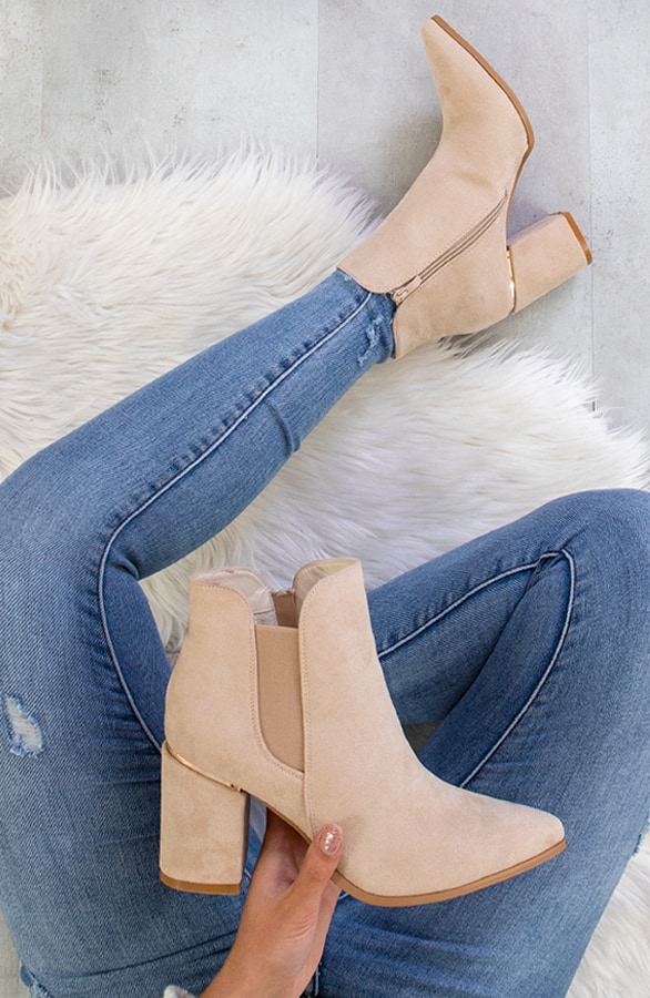 Enkellaarsjes Met Goud Detail Beige – shoparchief