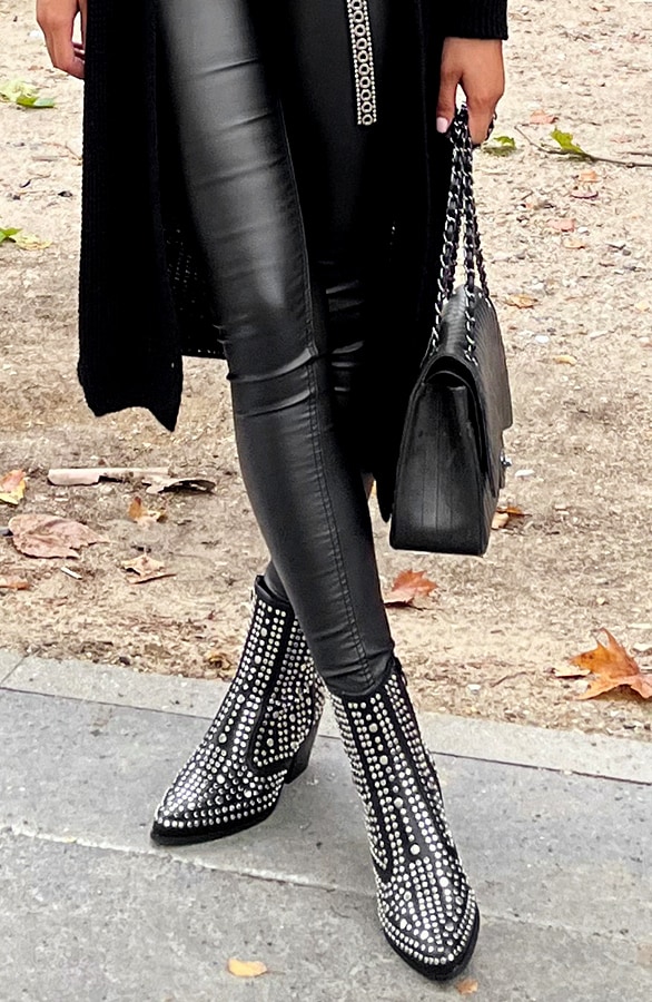 Enkellaarzen Met Studs Zwart – shoparchief