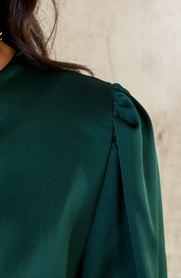 Silk Blouse Met Gouden Detail Smaragd – shoparchief, foto 5