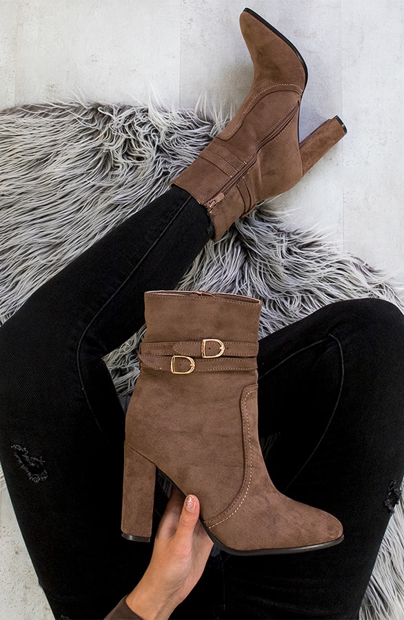 Suede Enkellaarsjes Met Gesp Taupe – shoparchief, foto 2