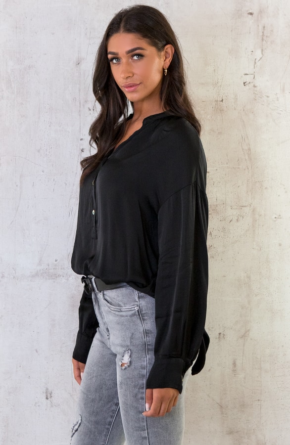 Zijden Knopen Blouse Zwart – shoparchief, foto 3