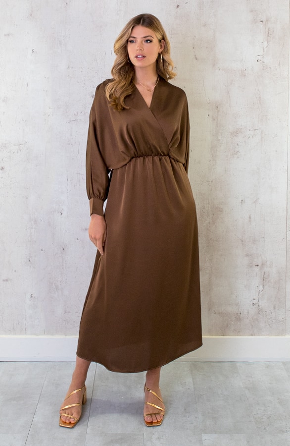 Maxi Satijnen Jurk Camel – shoparchief