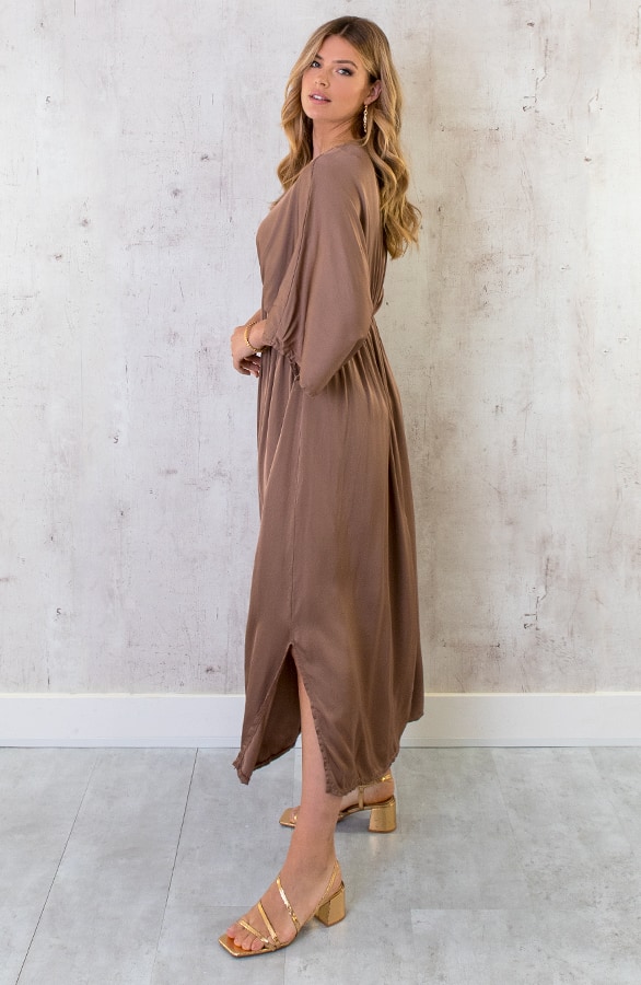 Oversized Satin Dress Camel – shoparchief, foto 3