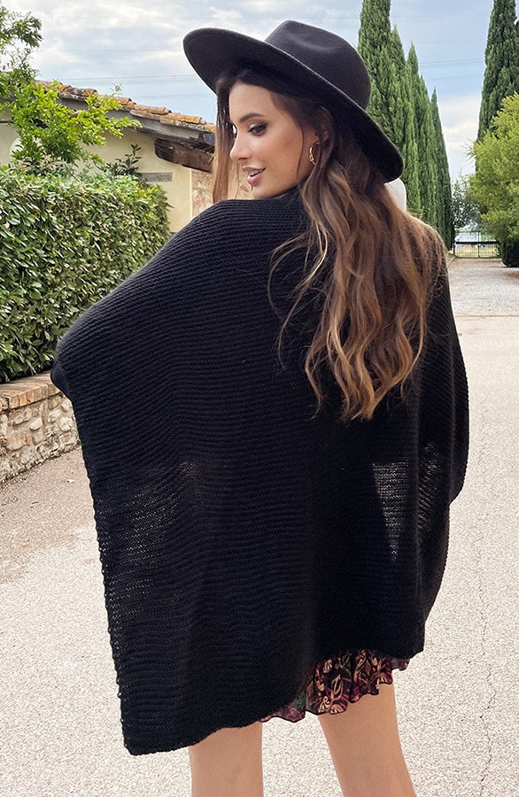 Overslag Poncho Zwart – shoparchief, foto 7