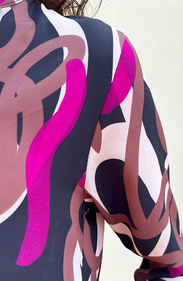 V-Hals Blouse Swirl Print Magenta Choco – shoparchief, foto 5