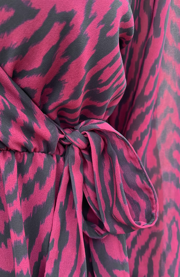 V-hals Strik Jurk Zebra Bordeaux – shoparchief, foto 6