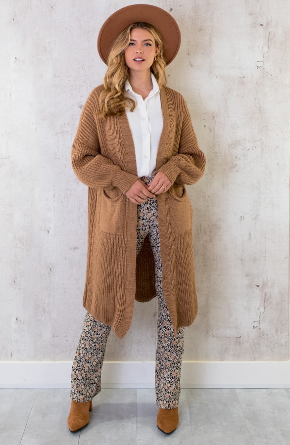 Gebreid Vest Met Zakken Camel – shoparchief