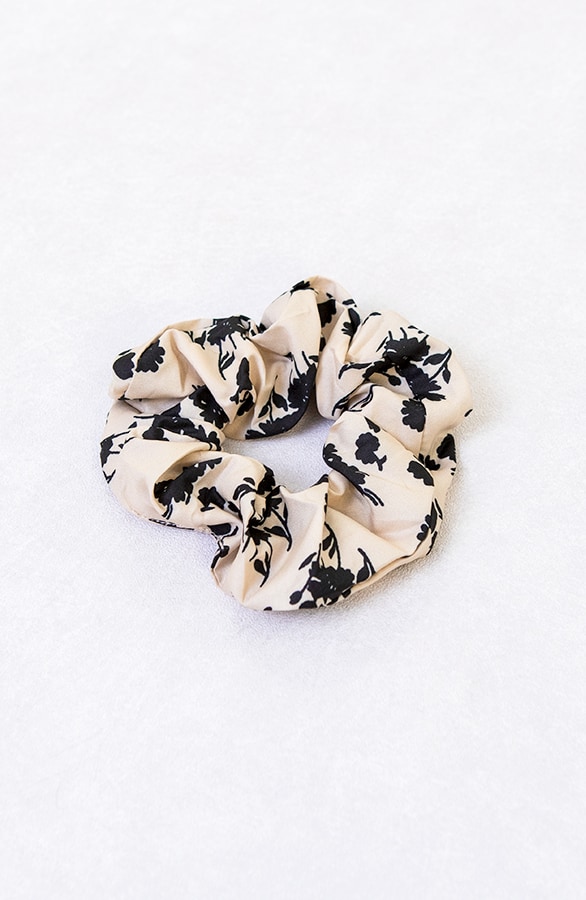 Scrunchie Flower Beige – shoparchief