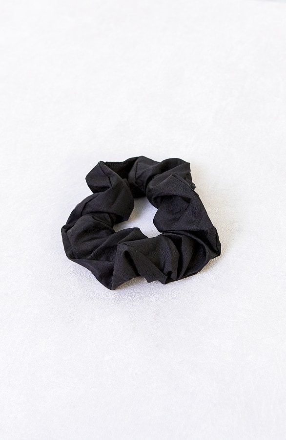 Scrunchie Satin Black – shoparchief