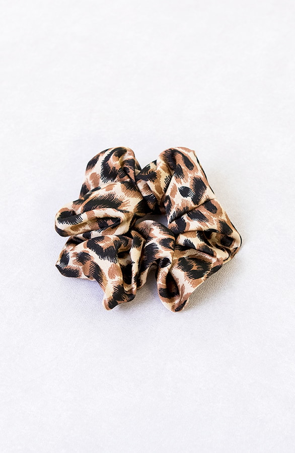 Scrunchie Silk Leopard – shoparchief