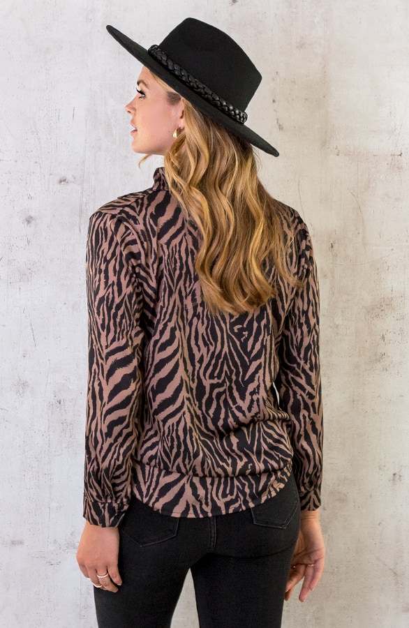 Silk Zebra Blouse Camel – shoparchief, foto 5