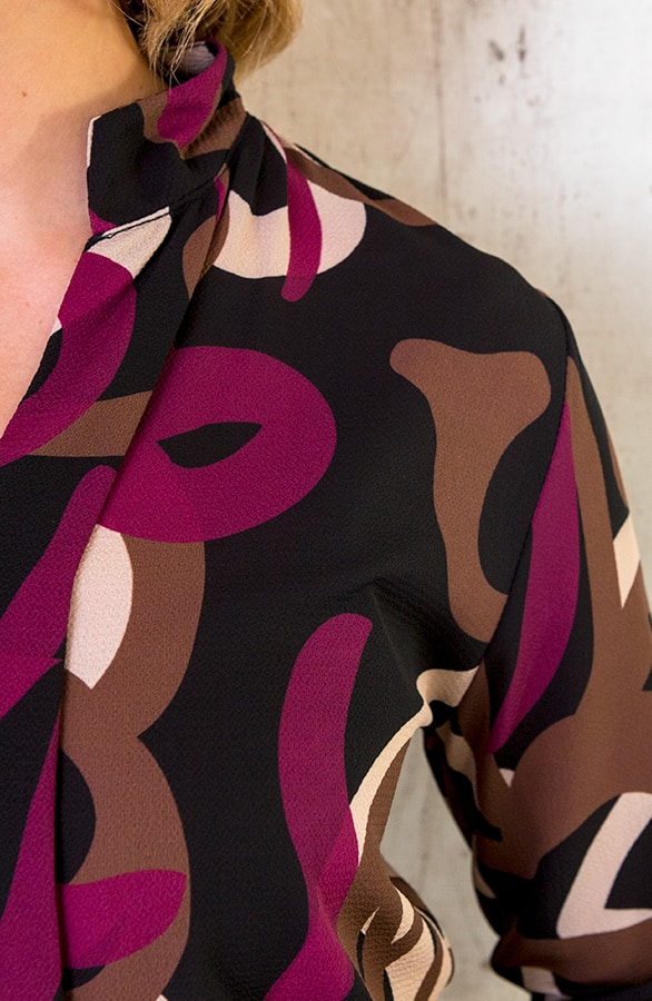 V-Hals Blouse Swirl Print Magenta Choco – shoparchief, foto 12