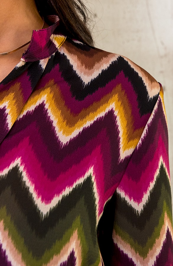V-hals Blouse Aztec Magenta – shoparchief, foto 6