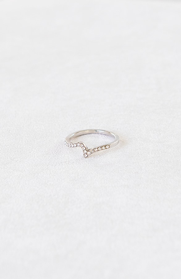 Wave Ring Met Steentjes Zilver – shoparchief
