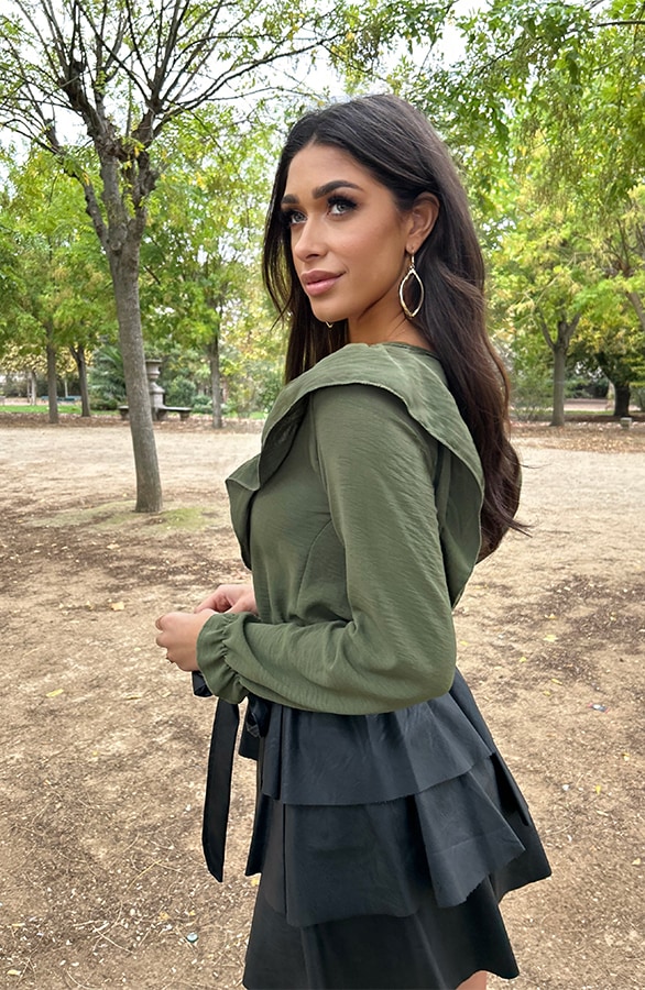 Basic V-hals Ruffle Blouse Army – shoparchief, foto 4