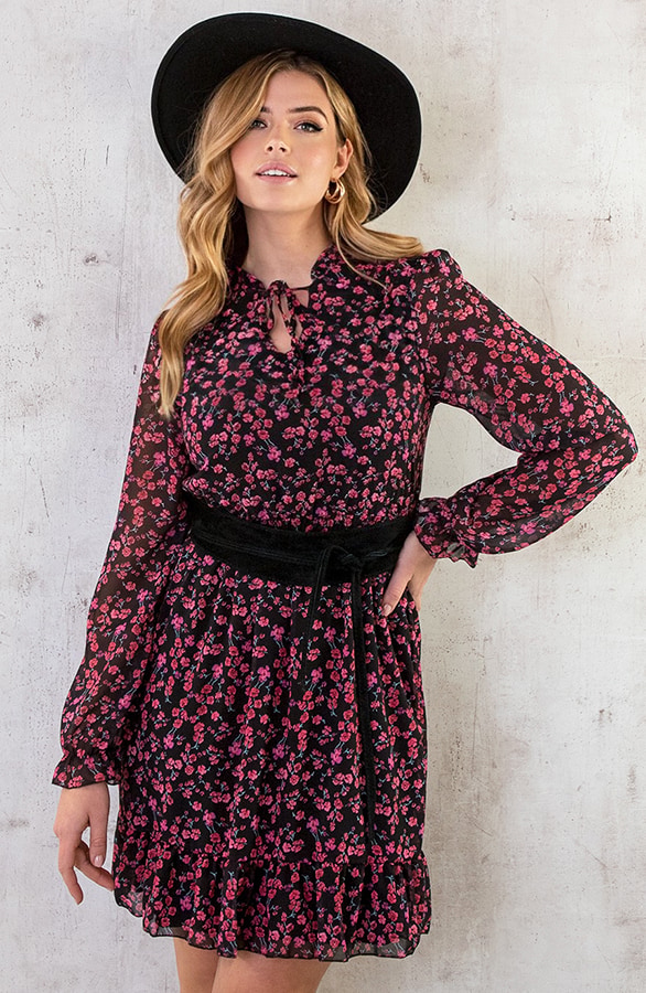 Limited Dress Flowers Black – shoparchief