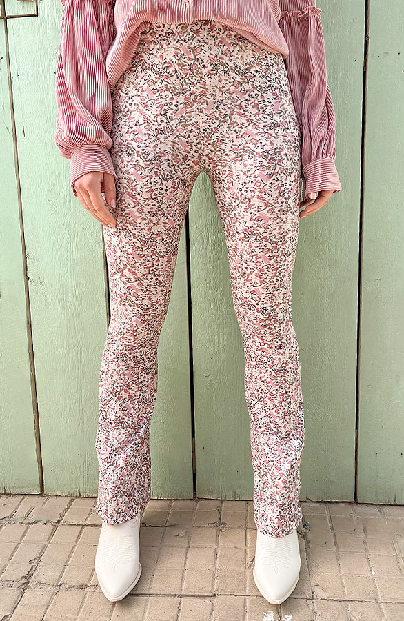 Flared Hose Blumen Creme Rosa, Schlaghosen