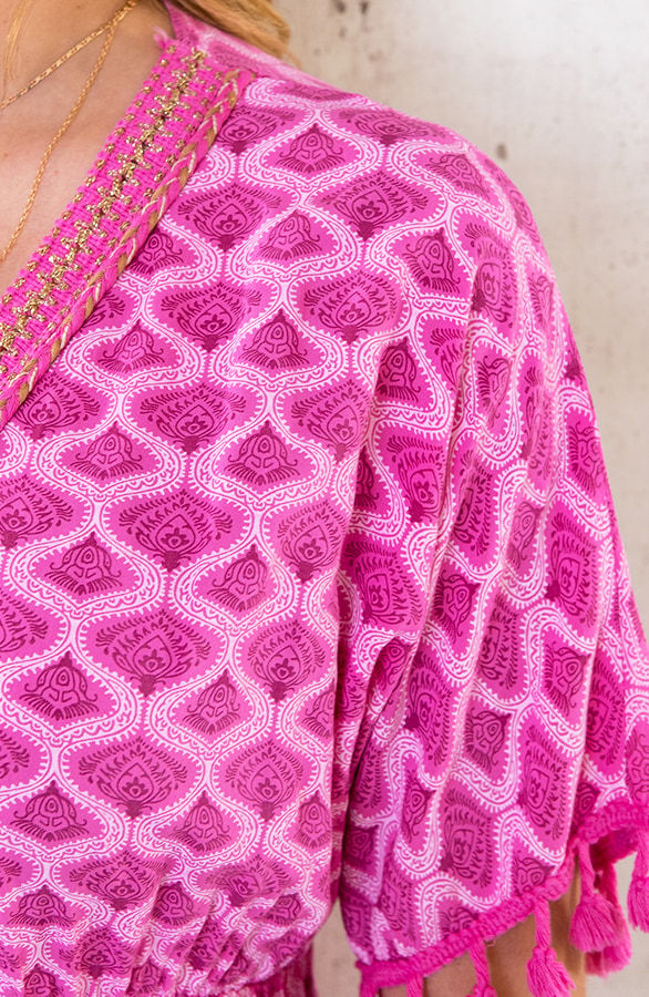 Oversized Jurk Gouden Detail Print Fuchsia – shoparchief, foto 6