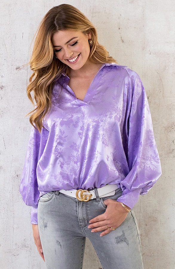 Satijnen V-Hals Blouse Flower Lila – shoparchief, foto 2